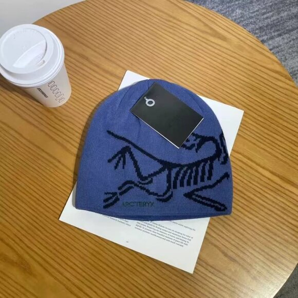 New Arcteryx Bird Head Black Toque Beanie Orca black Merino hat for winter - Picture 2 of 4